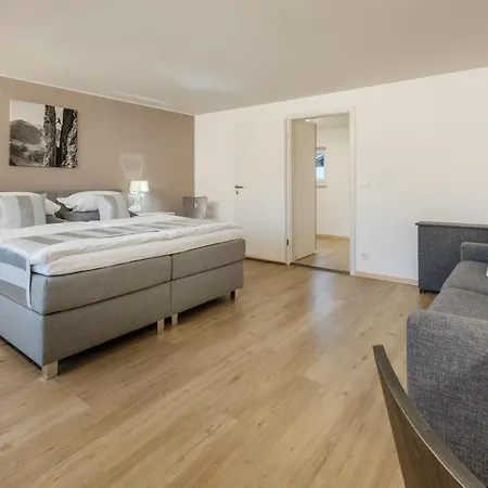 Hotell Bichl 761 3*